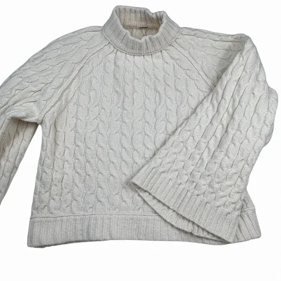 Free People Cable Knit Slouchy Boxy Oversized Sweater Ivory Size Large Chunky - Picture 2 of 9
